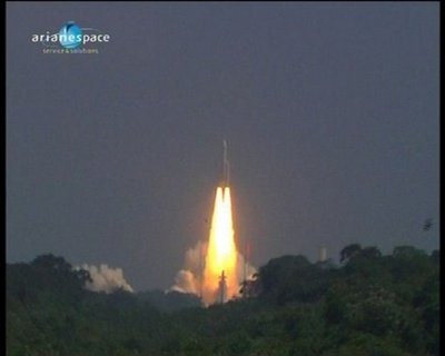 Bộ đôi kính thiên văn châu Âu bay vào vũ trụ