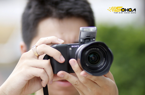 Camera 'siêu compact' NEX-3 của Sony