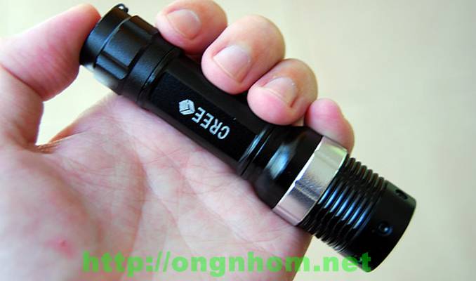 Đèn pin led zoom K3