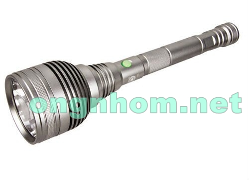 Đèn pin siêu sáng độ sáng 900LM JD9668