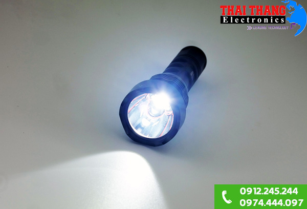 Đèn pin chuyên dụng Hàn Quốc Led 10W PL-X