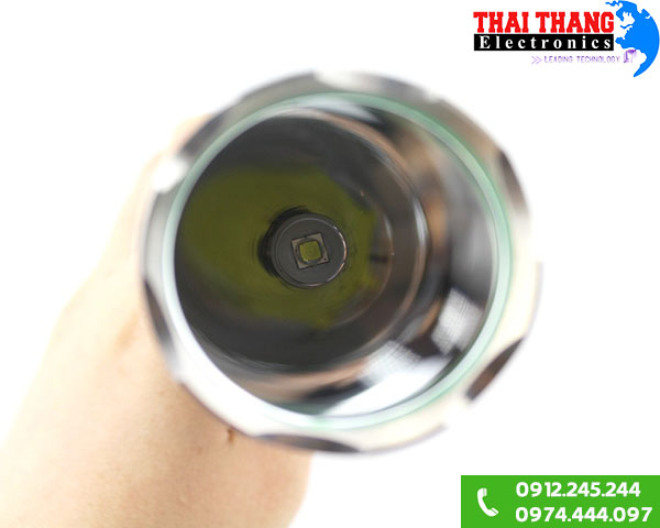 đèn pin TrustFire X8 ánh sáng vàng