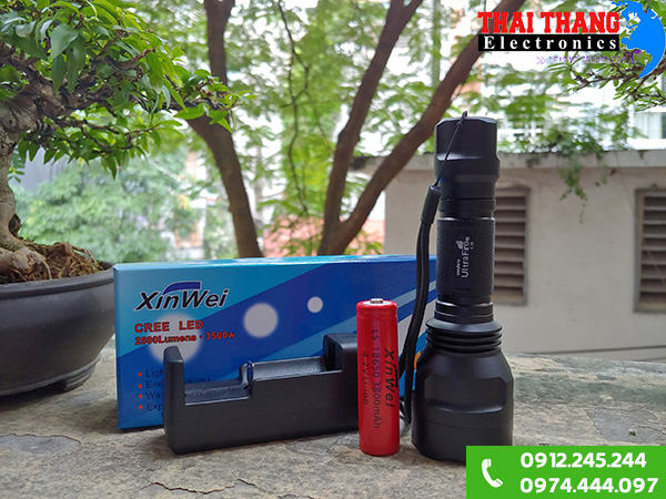 Đèn pin chống nước UltraFire C8
