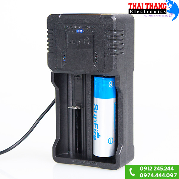 Sạc pin đôi 26650 Supfire dây USB