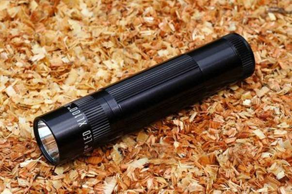 MAGLITE XL100 LED FLASHLIGHT 3 CELL AAA: XL100-S3