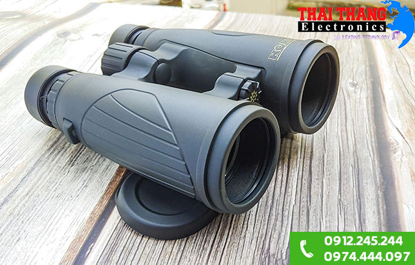Ống nhòm hai mắt Konus Titanium OH 10x42
