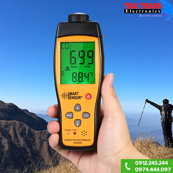 Máy đo nồng độ khí CO2 cầm tay Smart Sensor AR8200